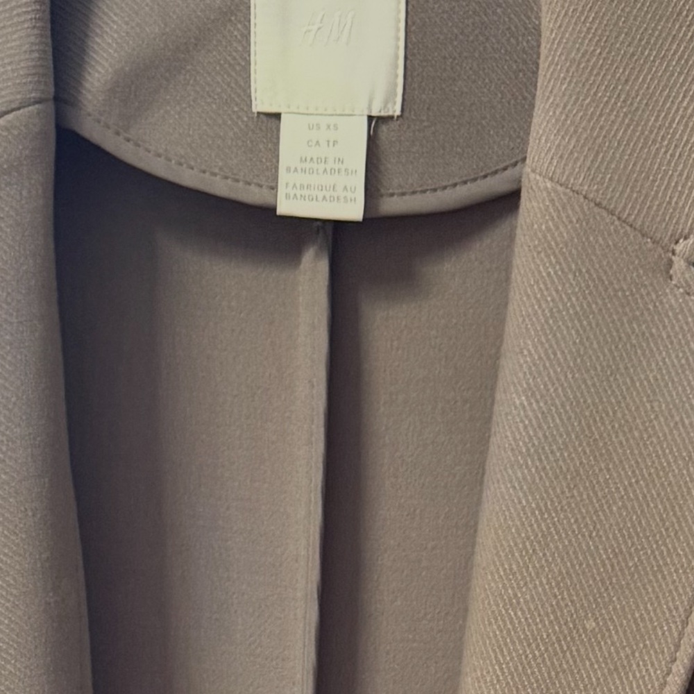 H&M Classic Beige Trench Coat - Picture 3 of 3